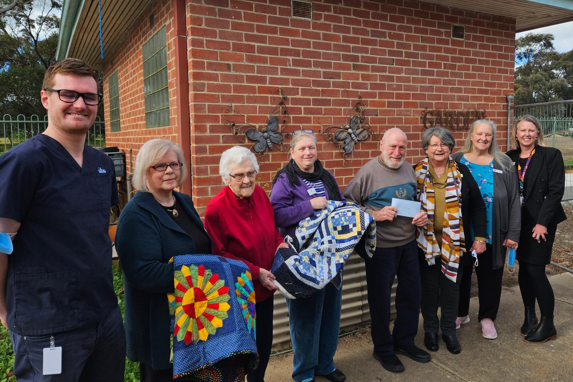Festive show team ‘pulls the quilt’ - feature photo