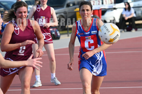 Bulldogs in last four for flag battle - feature photo