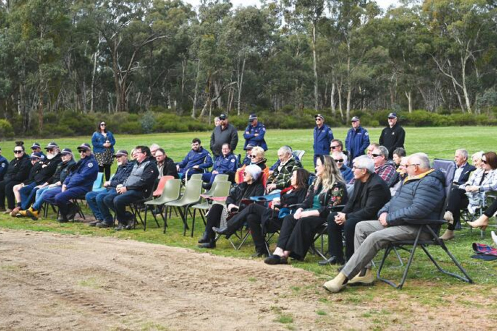 Volunteers farewell 'a top bloke' - feature photo