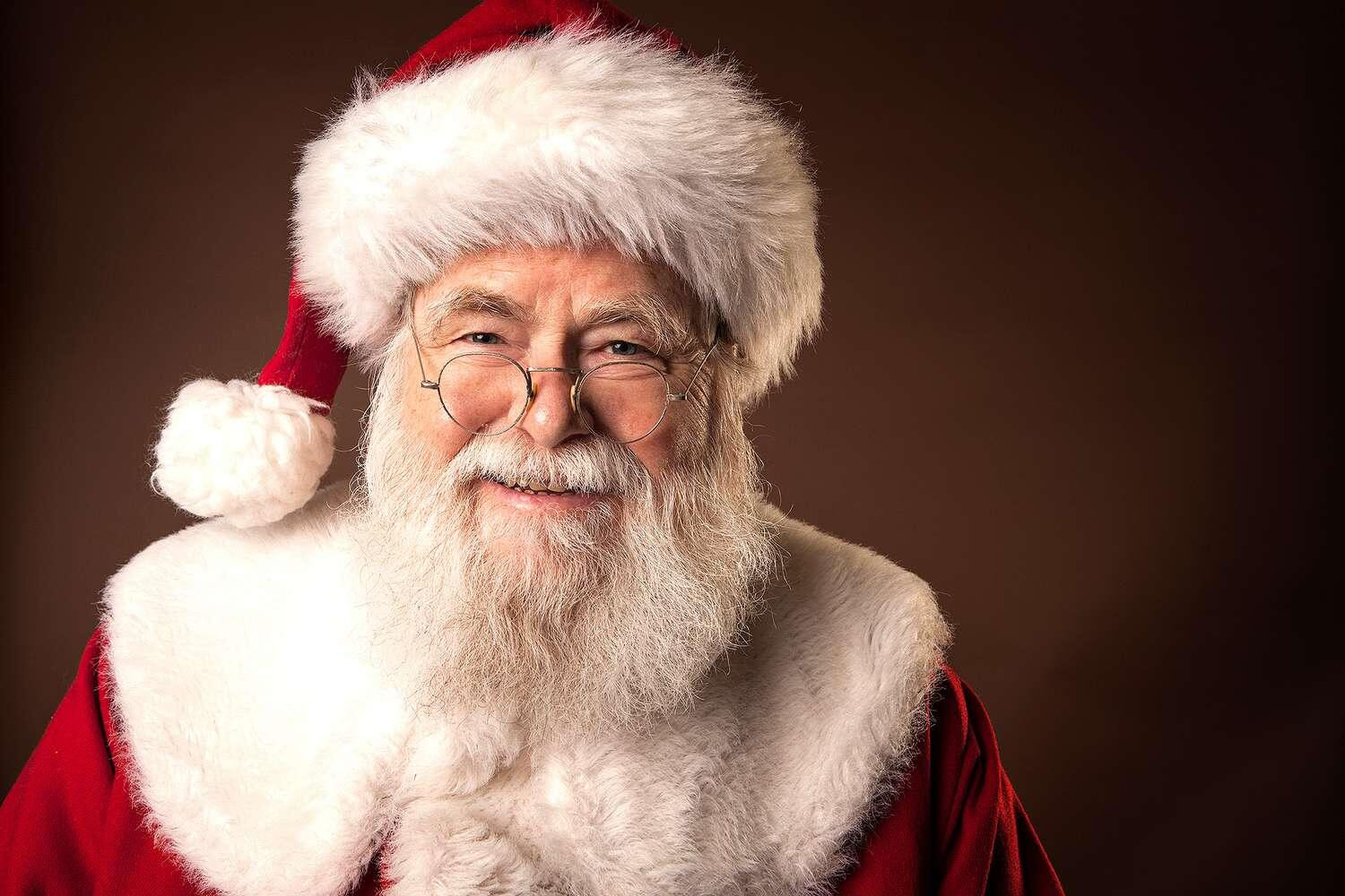 Christmas hits the High Street tonight - feature photo