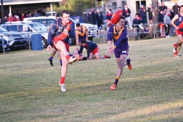 Brief lapse goals fail to halt Bears - feature photo
