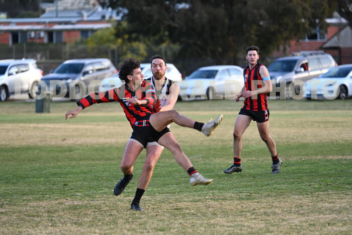 Blistering burst gives Redbacks win - feature photo