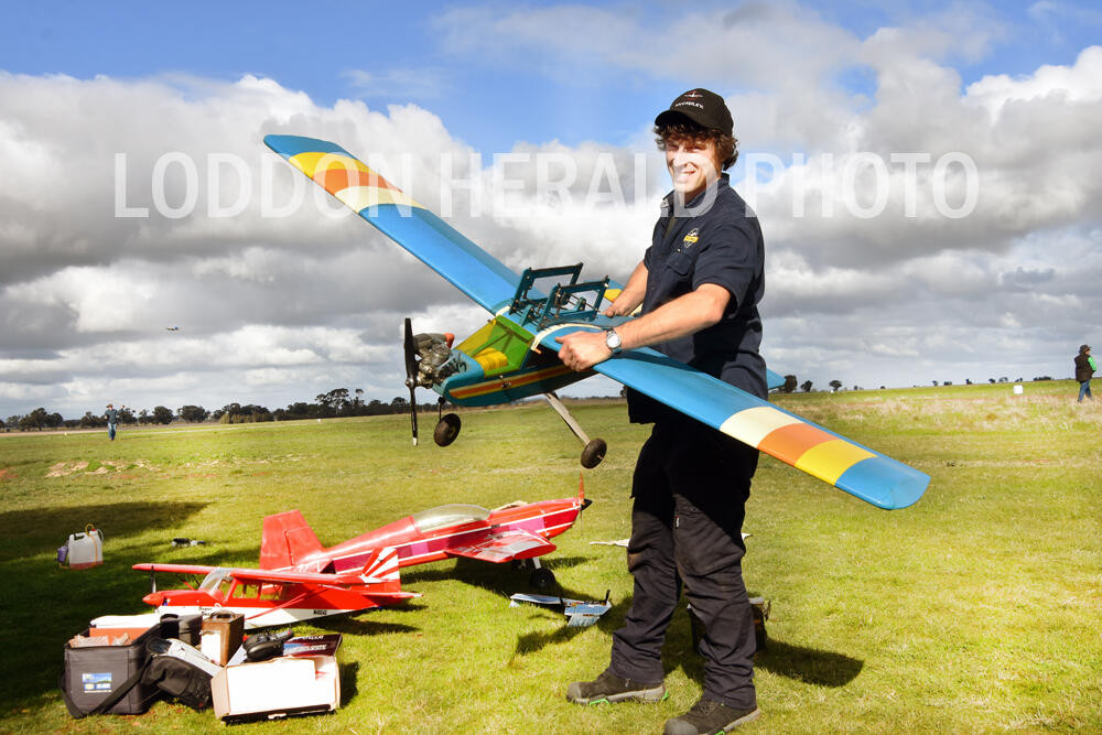 Modellers in control of hobby - feature photo