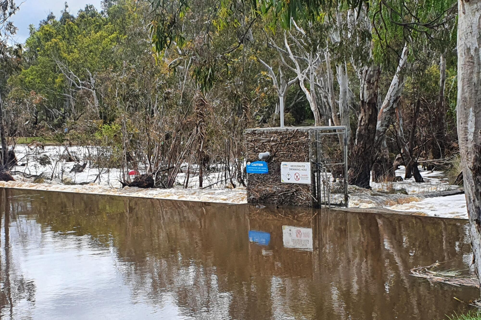 No boats, no people - feature photo