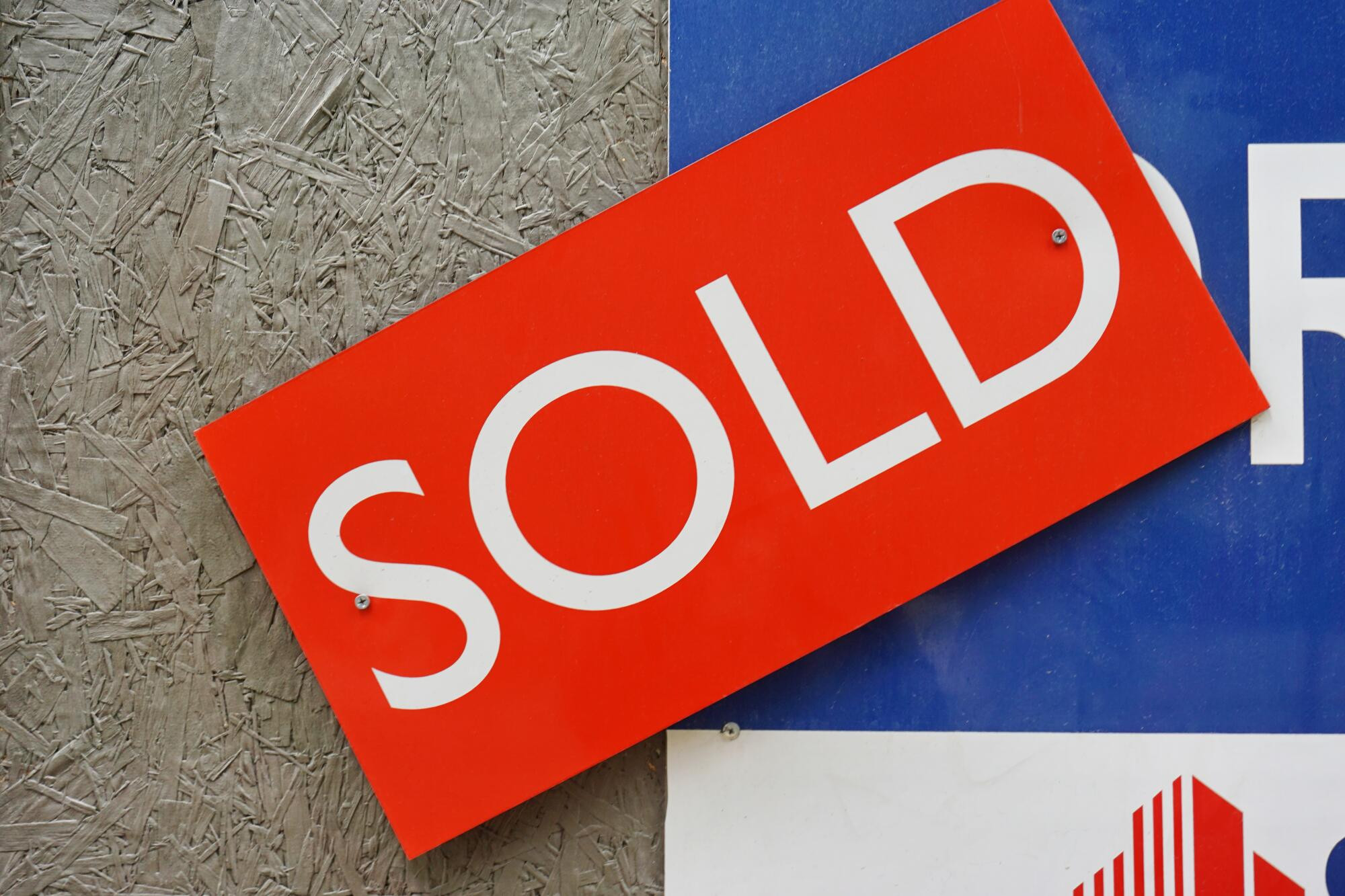 Property confidence high - feature photo