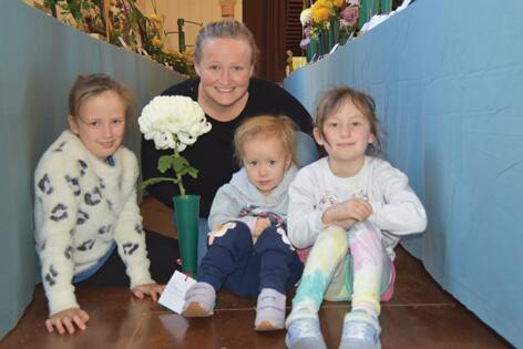 Youngsters hatch plans to treat mums - feature photo