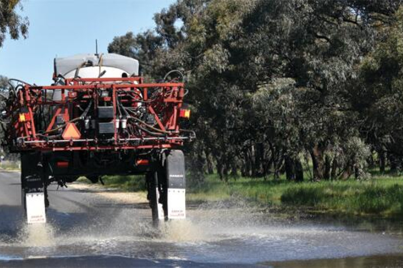 Major flooding on Loddon - feature photo