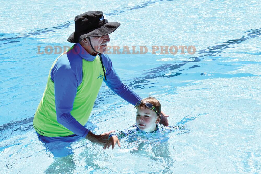 Smooth swimming - feature photo
