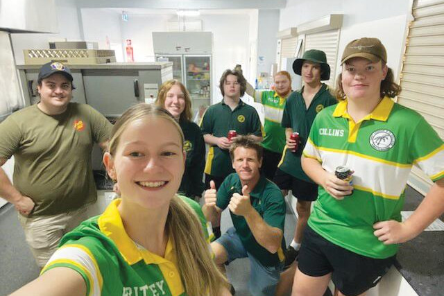 Students whip up lunches - feature photo