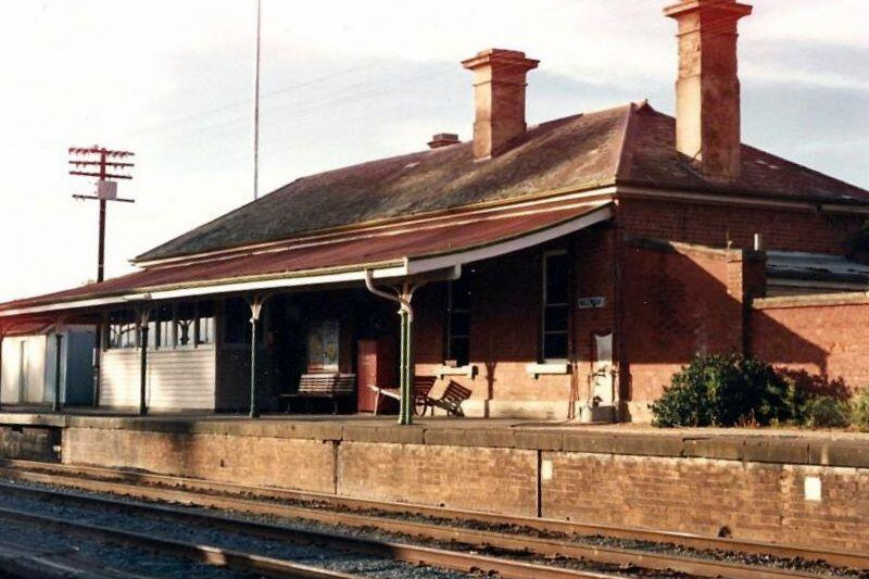 The track from Inglewood to Bendigo - feature photo