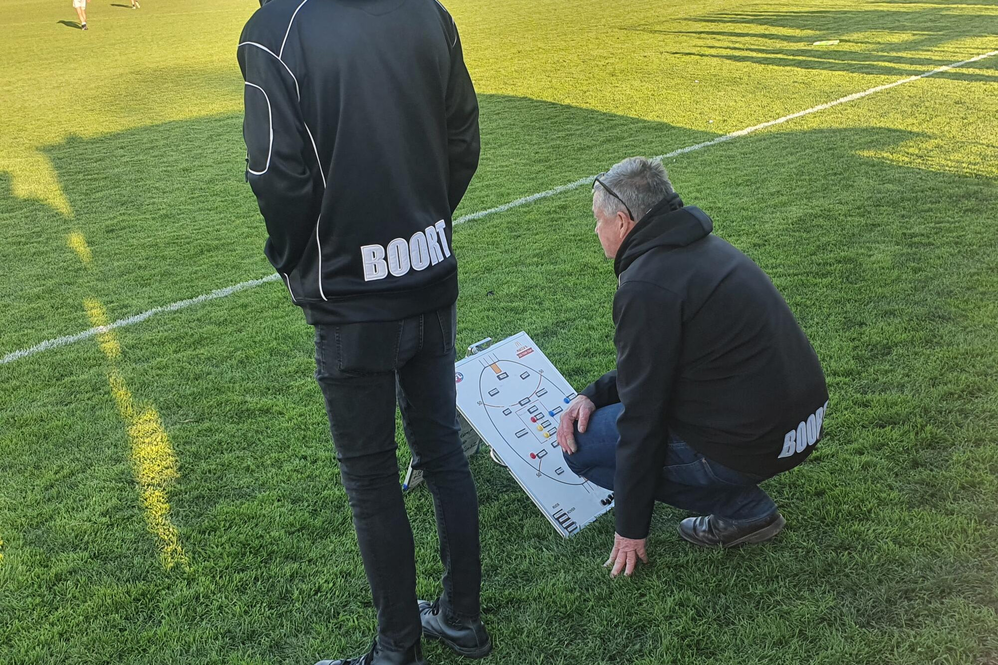 Pies hold steady - feature photo