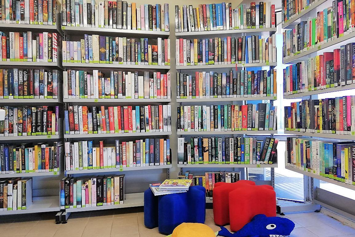 Library visit figures drop off the page - feature photo