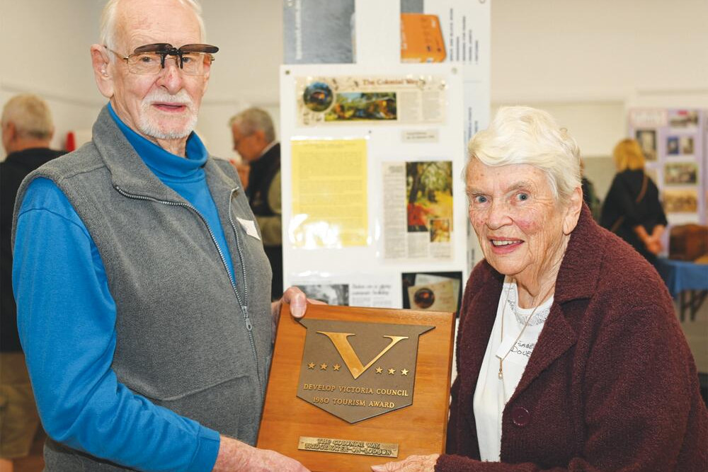 Pioneers recall tourism wagon - feature photo