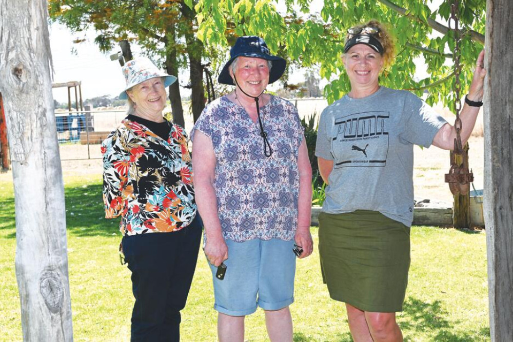 Open garden visitors Louise Gamble and Jenni Perry with Michelle Nevins. LH PHOTO