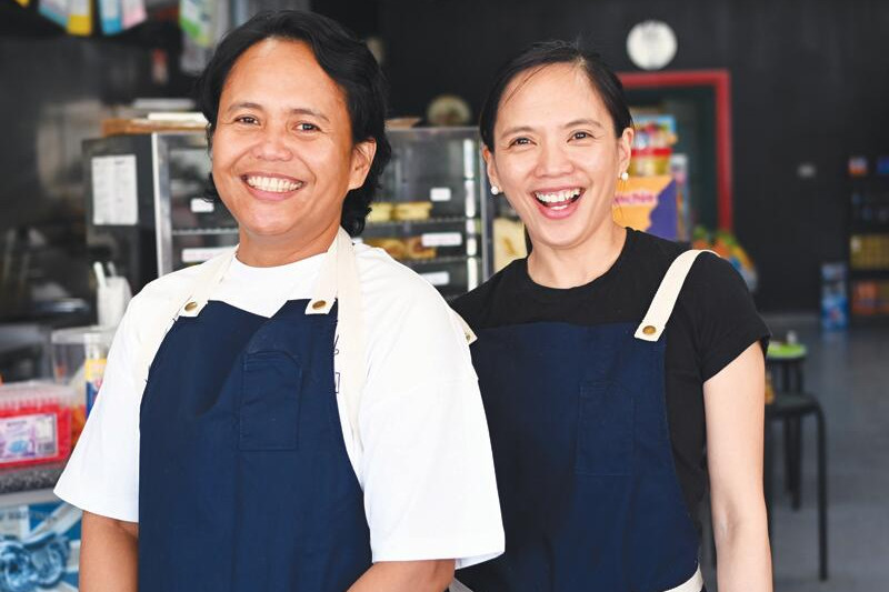 New Pyramid Hill Bakery and Cafe owners Emma Dotollo and Abi Umali. LH PHOTO