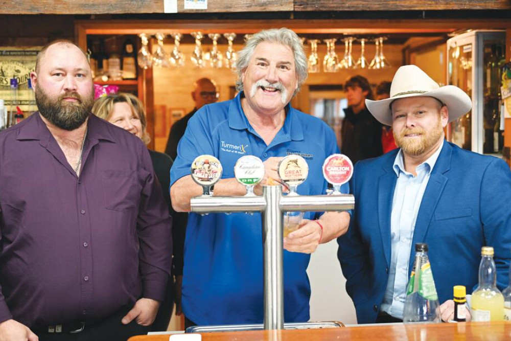 Dingee Hotel publican Mick Kerkman, Dipper and Mayor Dan Straub. LH PHOTO