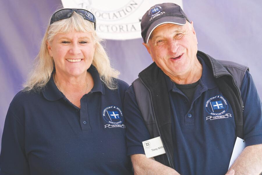 Prospectors’ association members Maryanne Murdoch and Tony Mills. LH PHOTO
