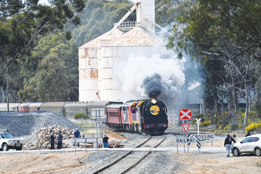 Heritage train steams through our region - feature photo