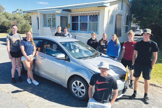 Students hit the road in first week - feature photo