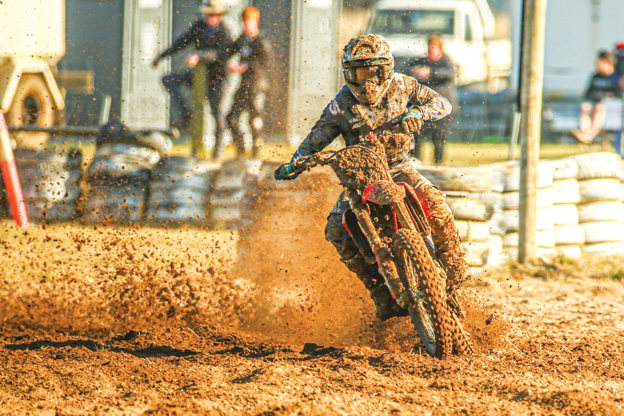 Judd edges towards Victorian title - feature photo