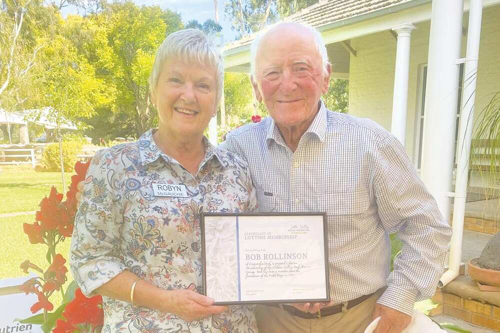 Local Merino breeders honour industry icon - feature photo