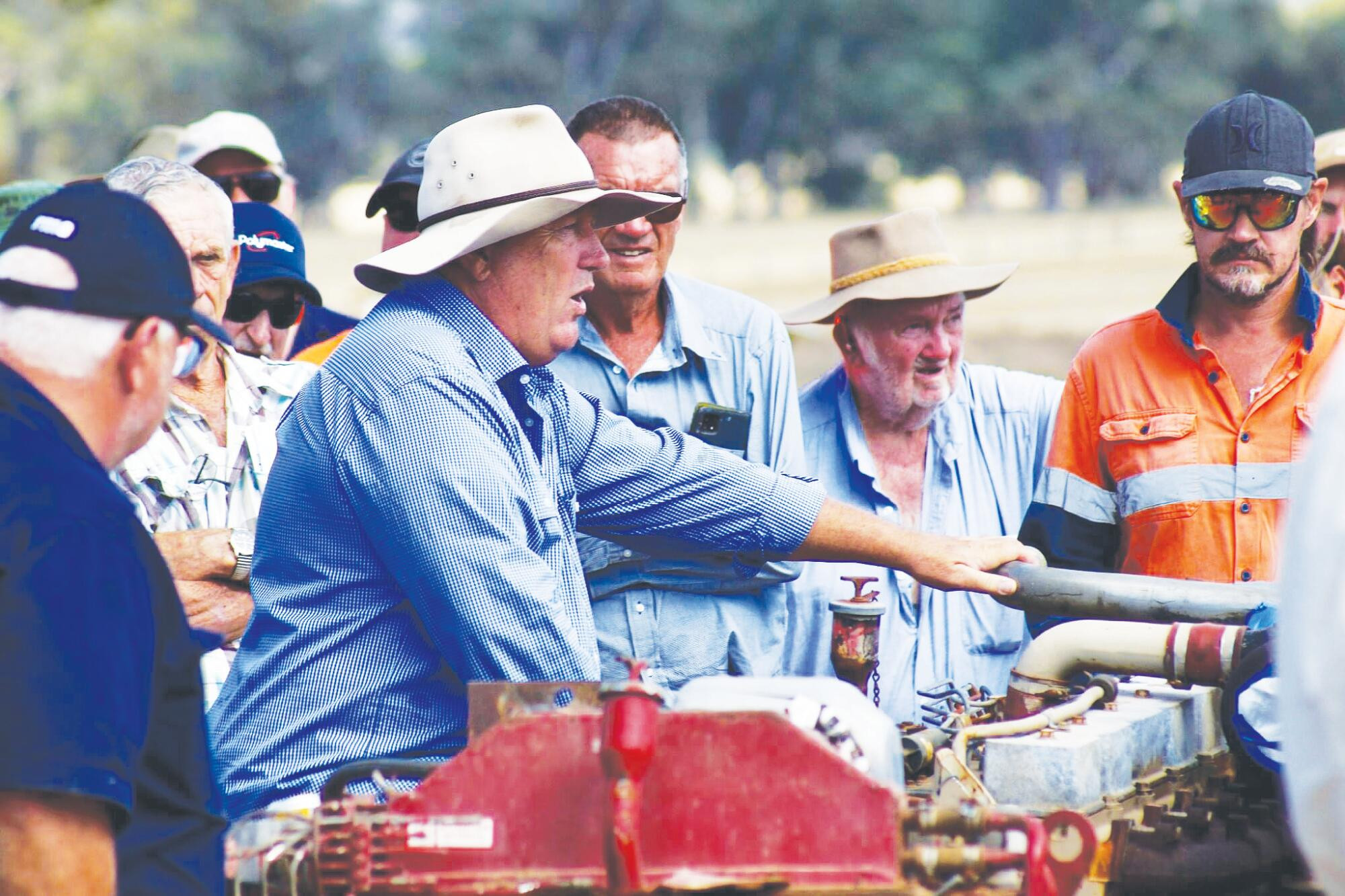 Machinery tops bidding at clearing sale - feature photo