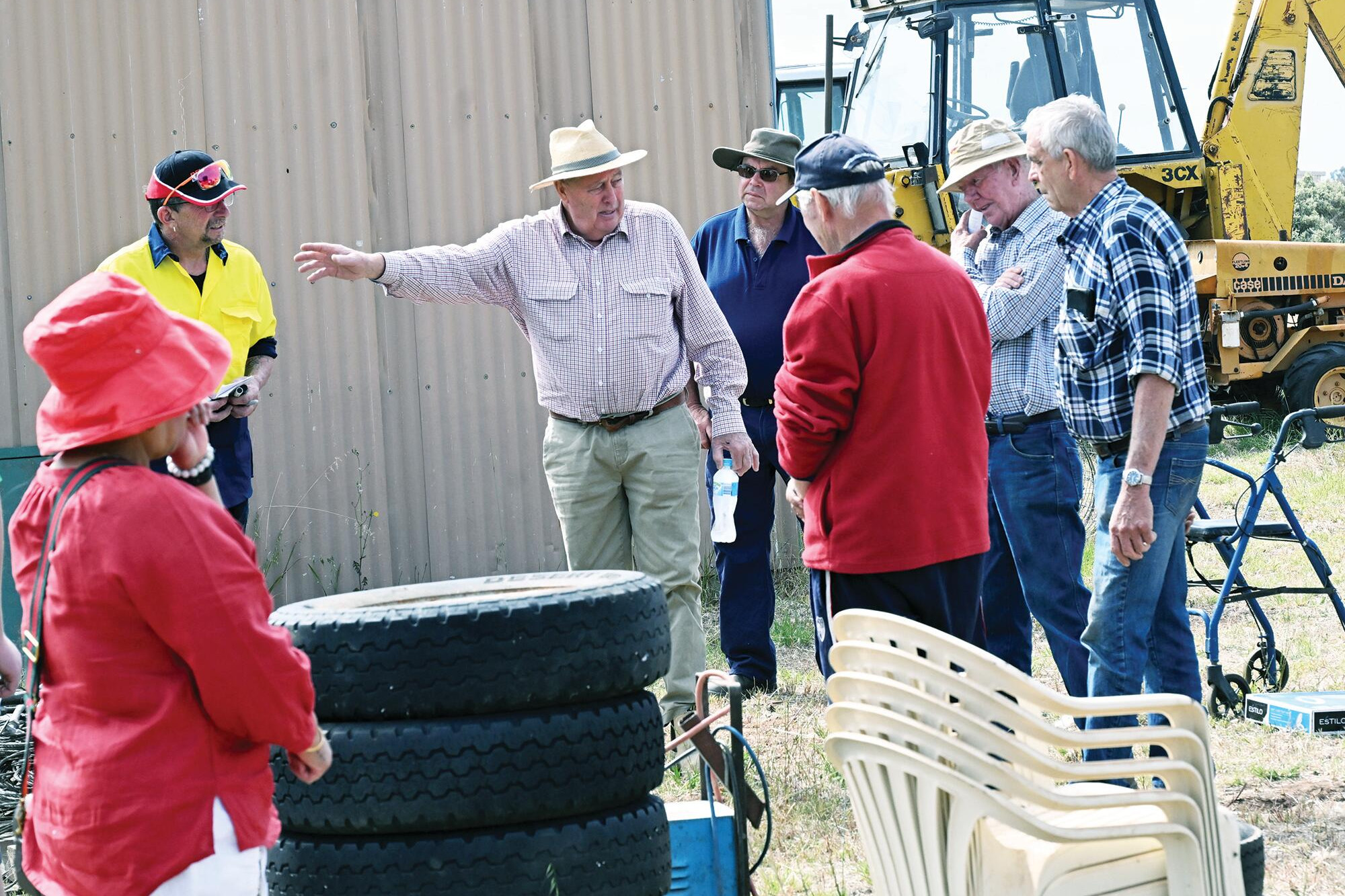 Brisk bidding at clearing sale - feature photo