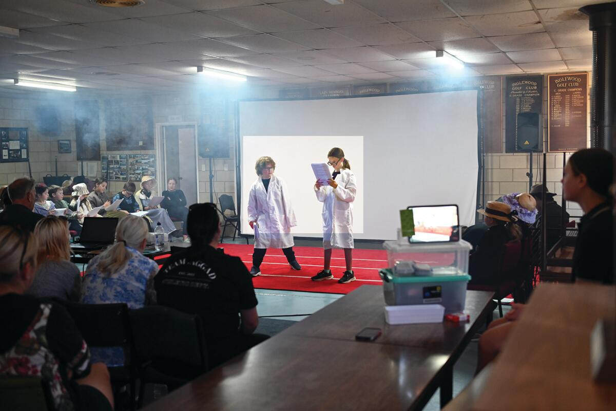 Time travelling students discover town’s history - feature photo