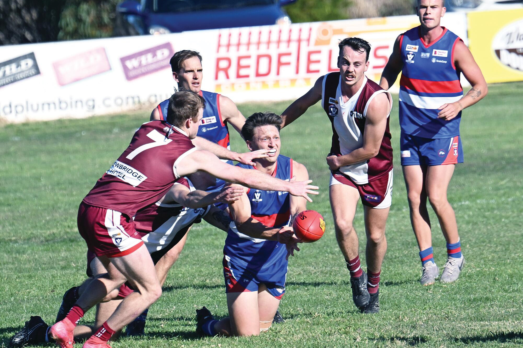 Final quarter desperation in the clash between Newbridge and Pyramid Hill. LH PHOTO