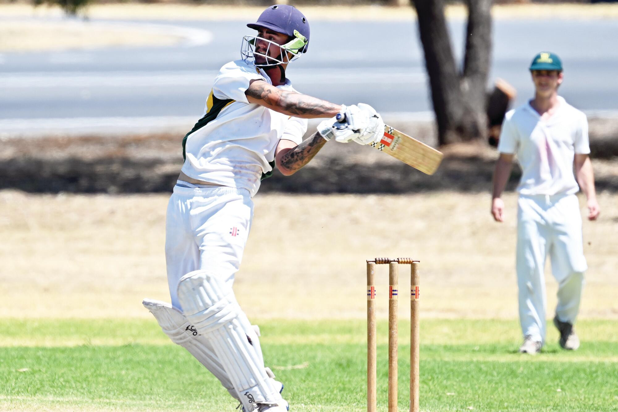 KIngower’s Kyle Simpson hooks a boundary at Market Square. LH PHOTO