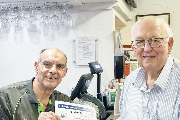 Sponsor Paul Carter, of Pyramid Hill’s Victoria Hill, discusses this month’s show with organiser Terry Wood