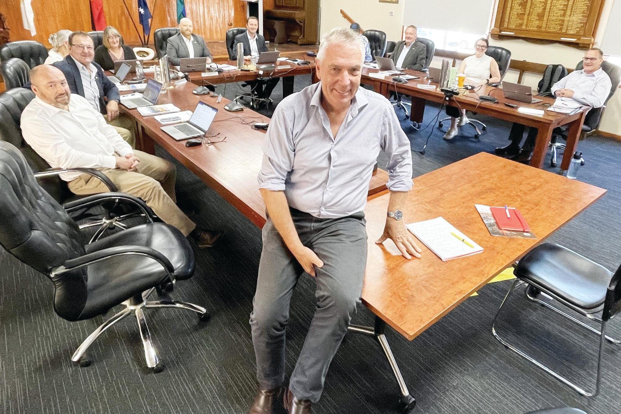 Murray Plains MP Peter Walsh meets with Loddon Shire councillors on Tuesday