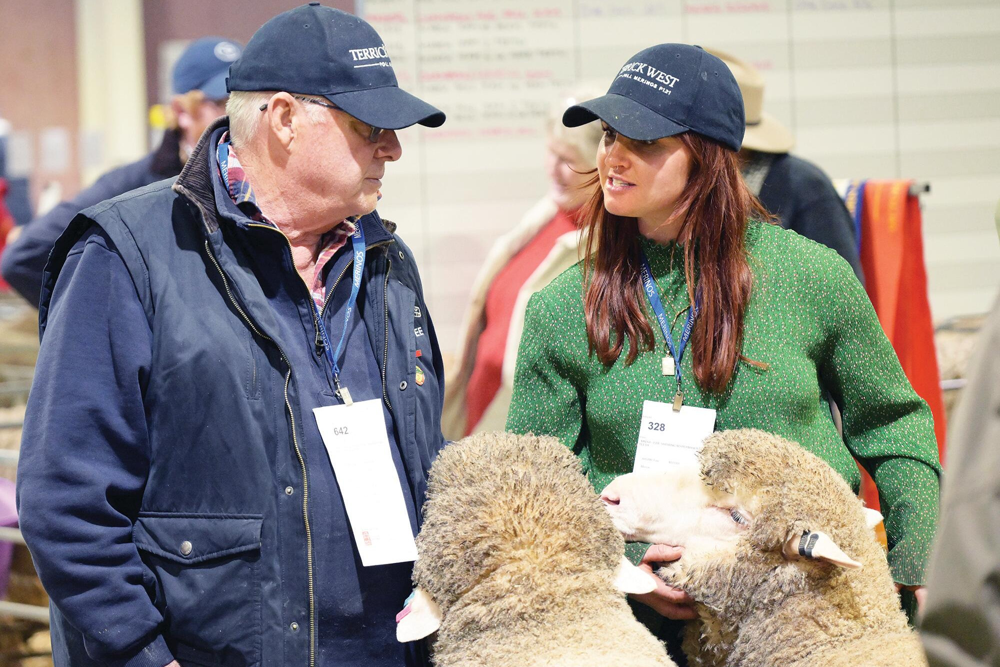 Core flocks behind lift in show standard - feature photo