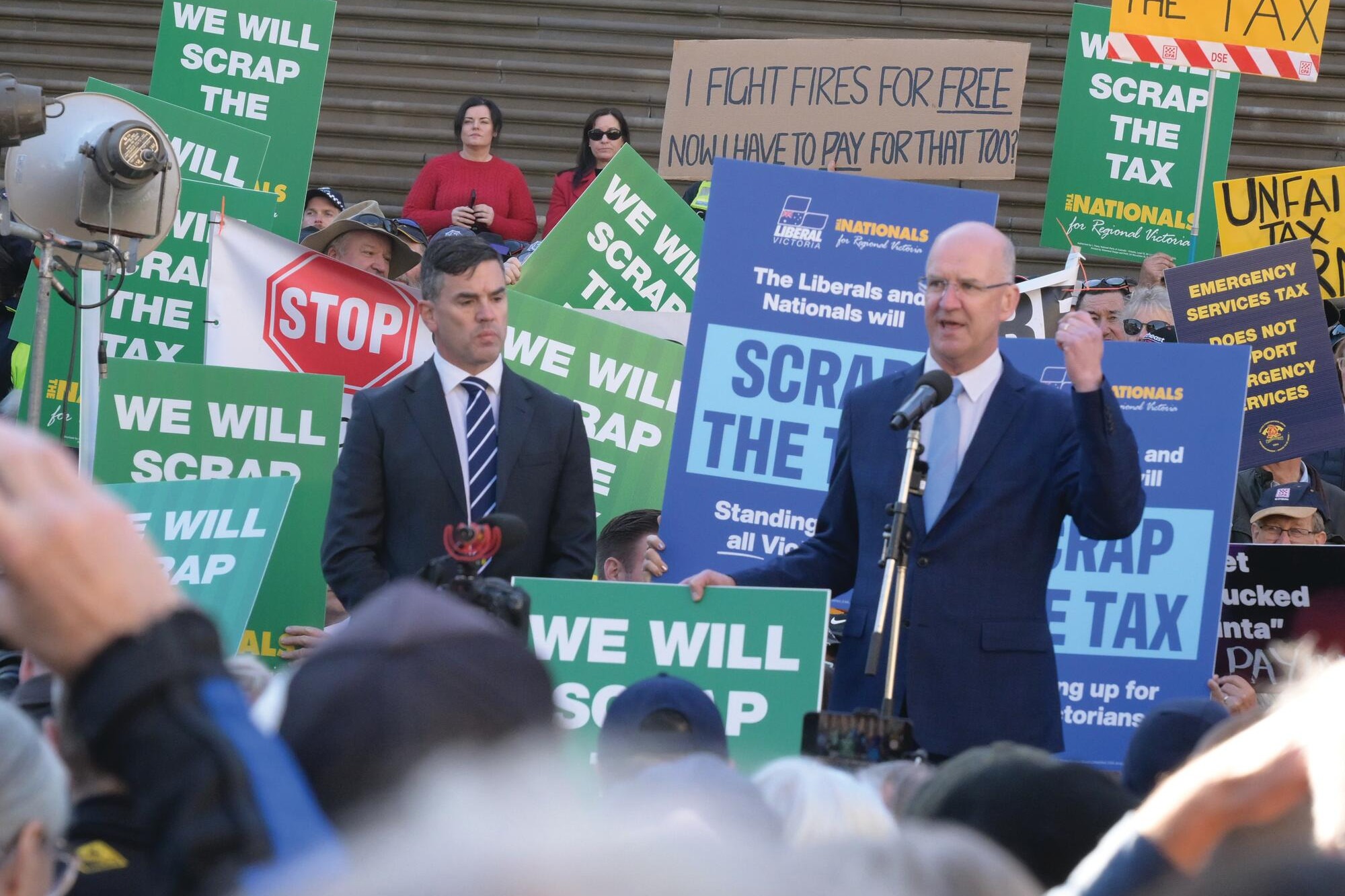 Coalition leaders Brad Battin and Danny O’Brien pledge to scrap the emergency services tax. LH PHOTO