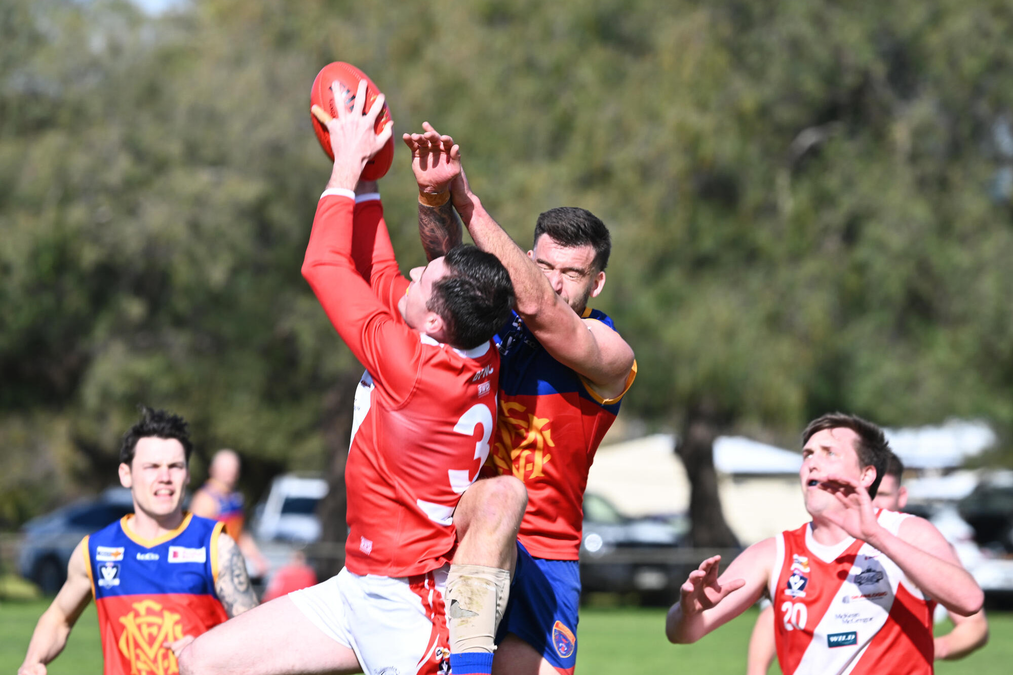 Little separated Bridgewater and Marong in the semi-final a fortnight ago. The grand final could be just as close. LH PHOTO