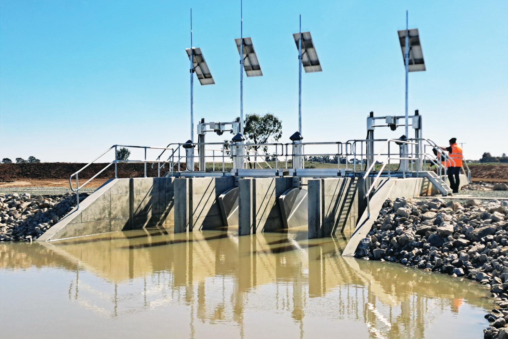 A GMW crew completes Western Waranga Channel work at Fernihurst